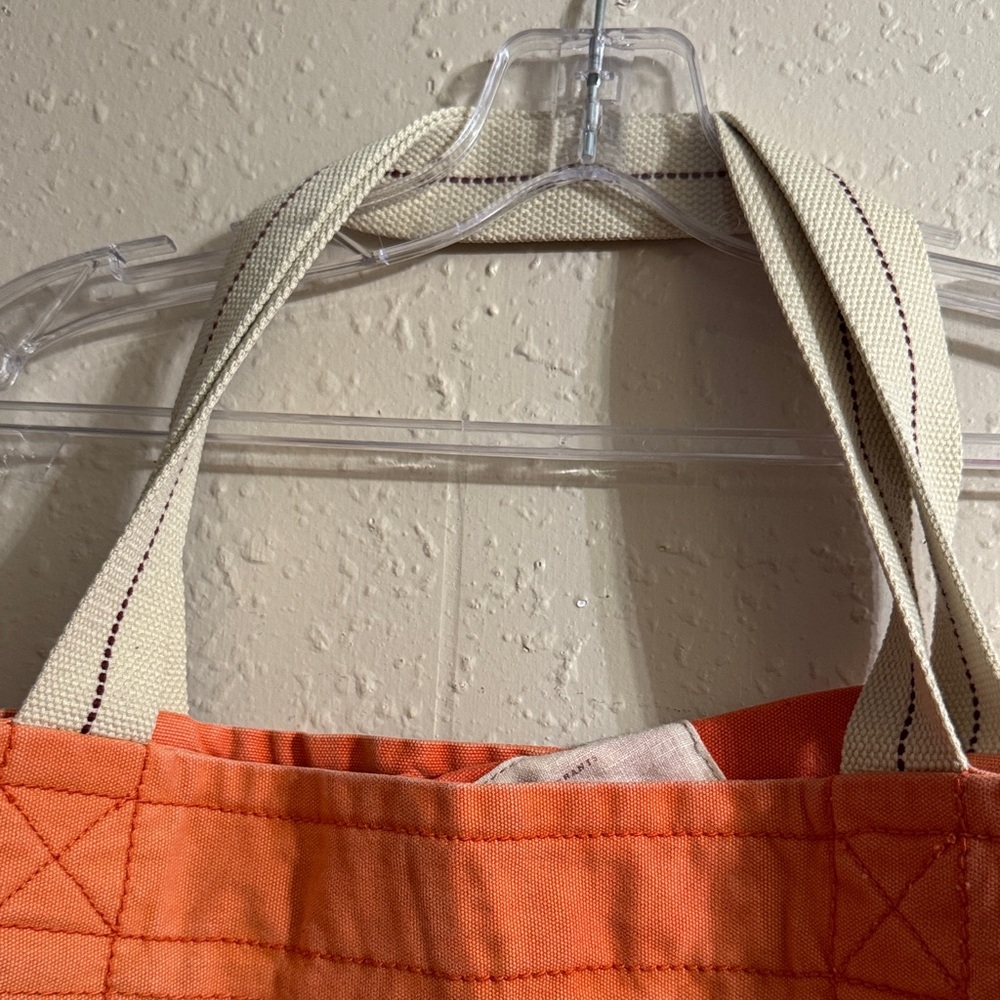 Hollister Orange Tote - Picture 5 of 9